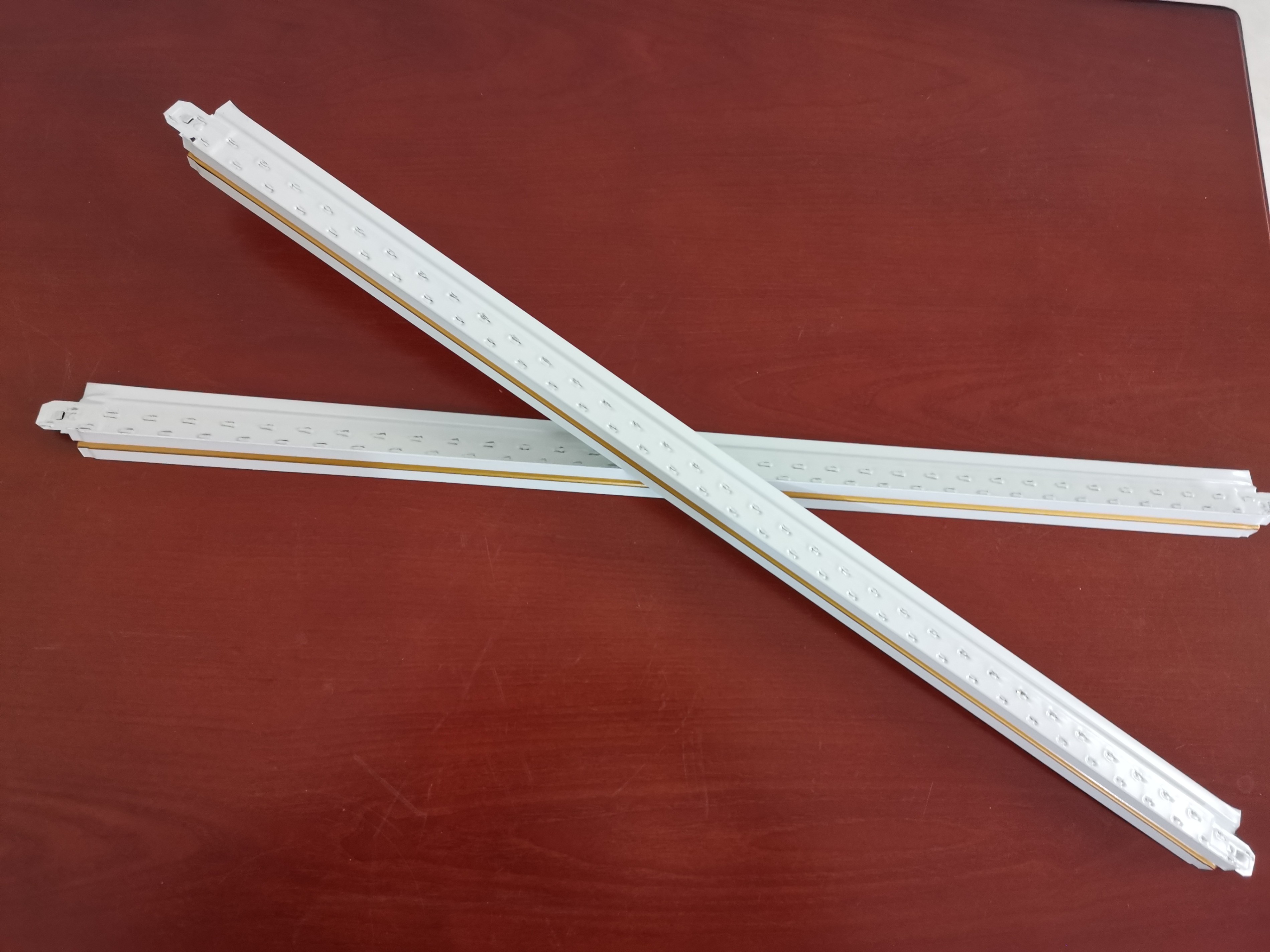 Acoustical Galvanized Suspended Roof Main Tee 3000MM/3600MM/3660MM/ Suspended Ceiling Tee Grids