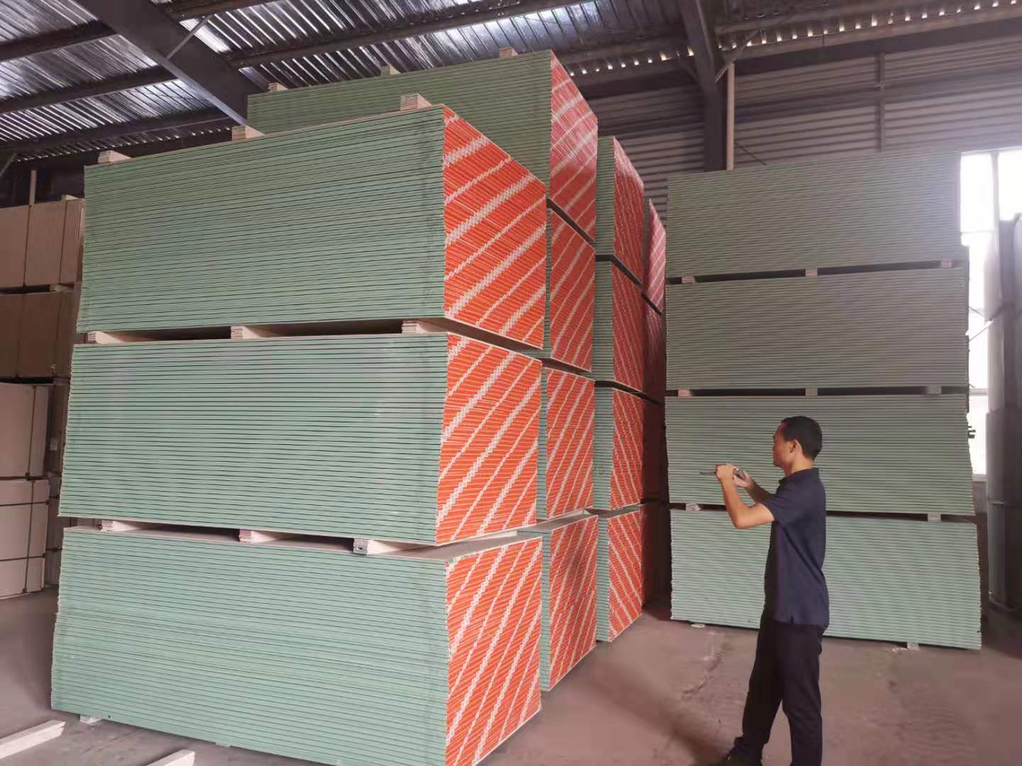 Moisture Resistant Gypsum Board Gypsum Plasterboard For Ceiling Decoration