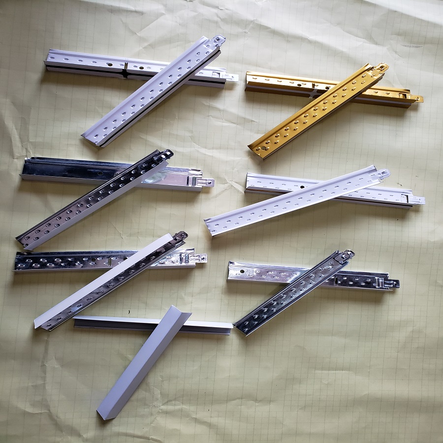 Factory Supply Flat Groove Acoustical Galvanized Suspended Roof Suspended Ceiling Tee Grids(图1)