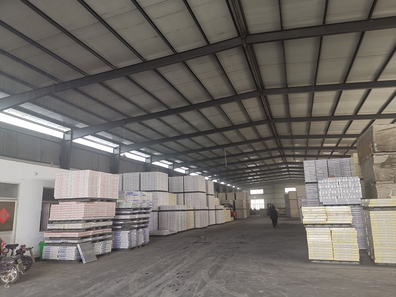 PVC Laminated Gypsum Ceiling Tiles/PVC Gypsum Board(图2) PVC Laminated Gypsum Ceiling Tiles/PVC Gypsum Board(图2)