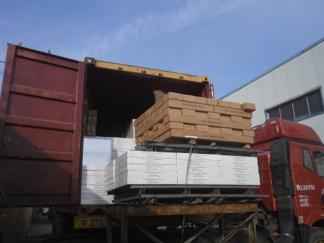 PVC Laminated Gypsum Ceiling Tiles/PVC Gypsum Board(图3) PVC Laminated Gypsum Ceiling Tiles/PVC Gypsum Board(图3)